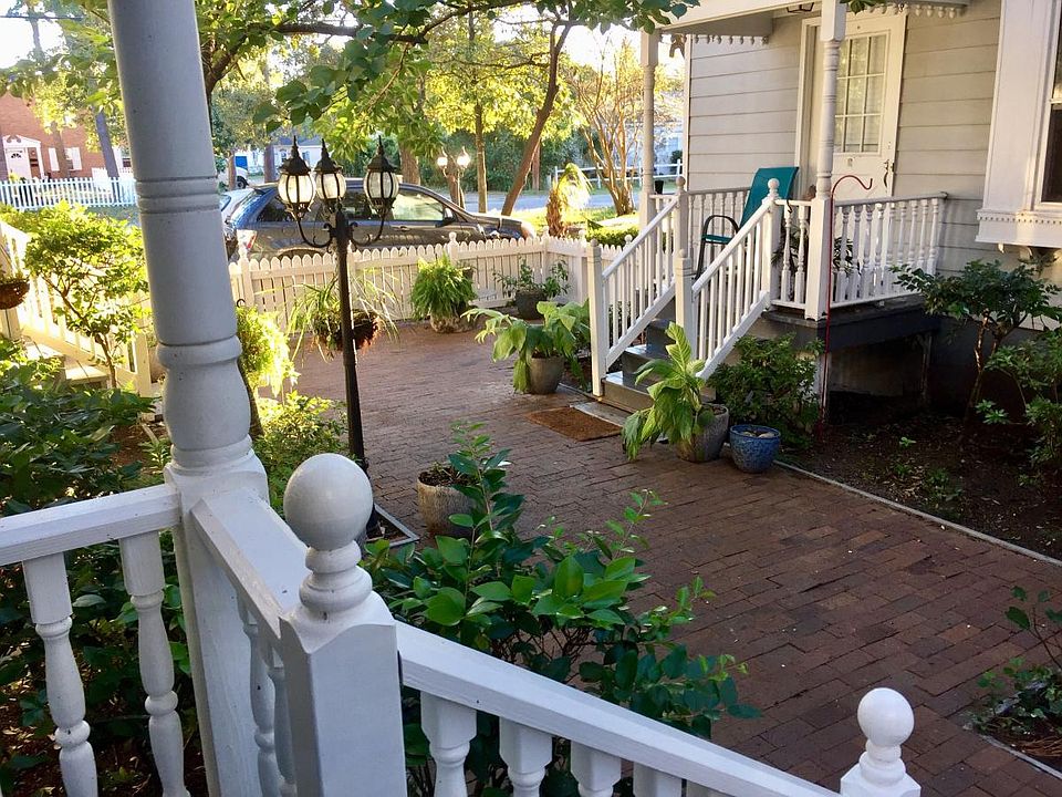 Courtyard View