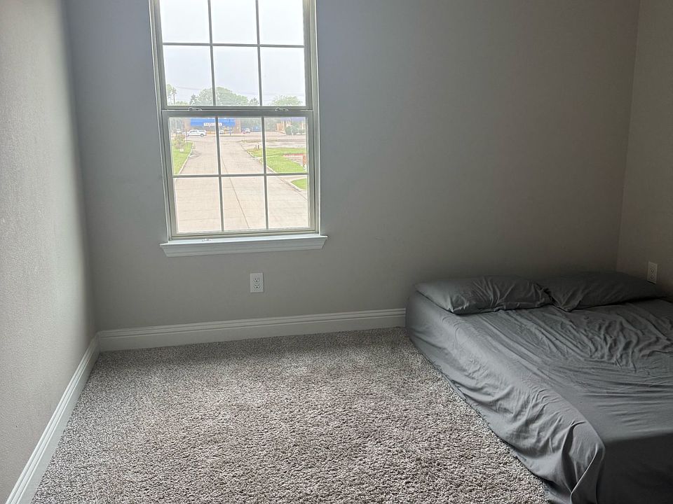 1st image of 1008 Boyd Ln