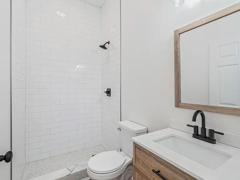 513 N Central St #2 — Photo 10