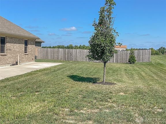 3rd image of 749 Hidden Meadows Dr