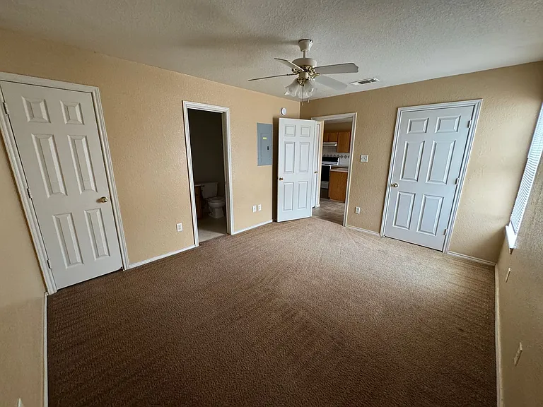 3203 Toledo Dr — Photo 17