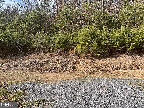 3rd image of Winchester Grade Rd