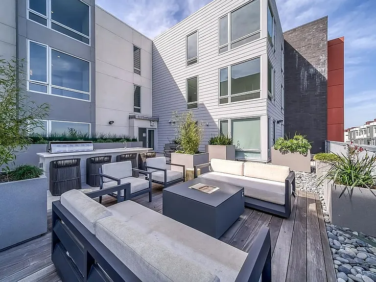 10 Kennedy Pl #209 — Photo 25