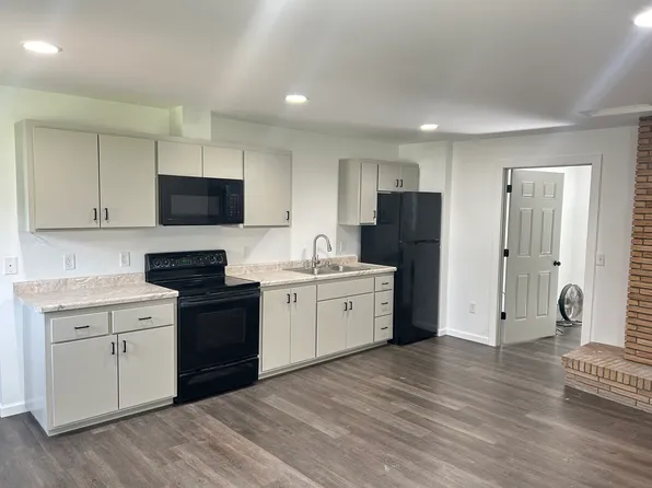 822 W State St #1, Mauston, WI 53948