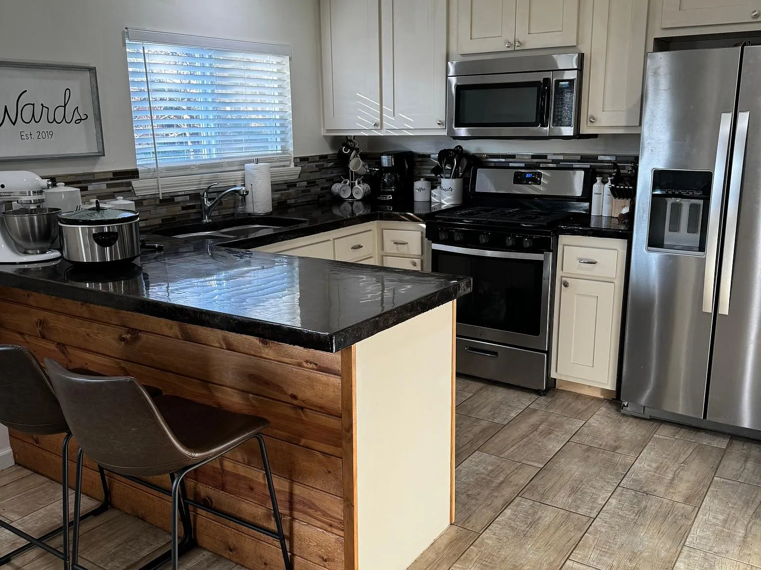 3 bed, 1200 sqft, $1,550 — Photo 3