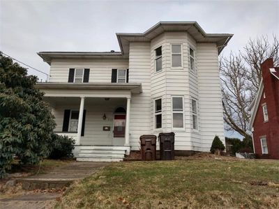 212 College Ave, Grove City, PA, 16127