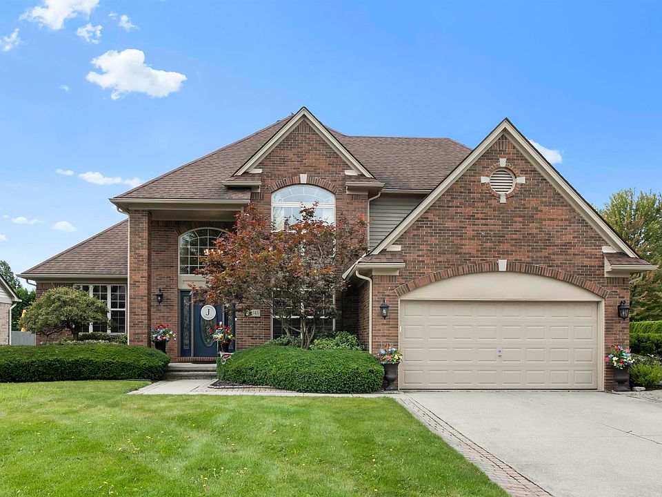 1st image of 39345 Canterbury Dr