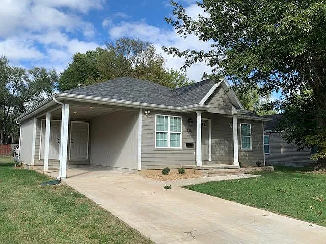 835 W Elm St