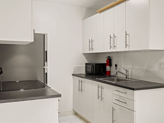 5th image of 474 Clifton St APT 2