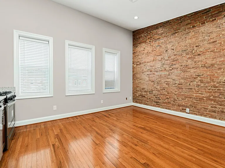 3015 N Calvert St #3 — Photo 7