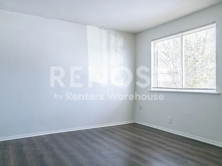 4832 NW Homestead Ter — Photo 14