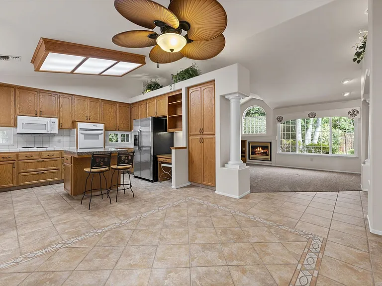 6016 Kings Canyon Dr — Photo 20