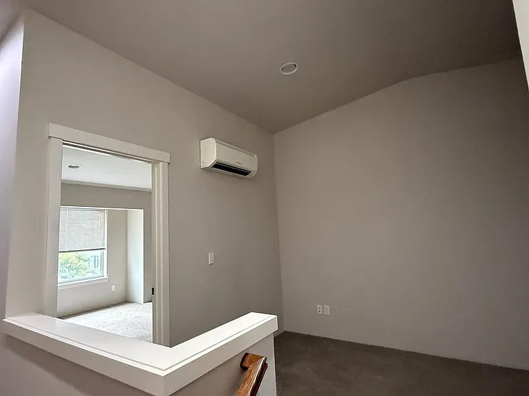 6446 N Descartes Dr — Photo 7