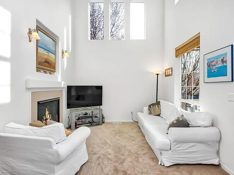 10251 NE Okanogan St #4 — Photo 7