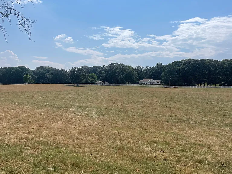 330 Mansfield Rd — Photo 5