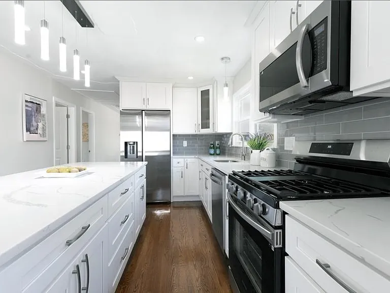 121 1st St #119 — Photo 4