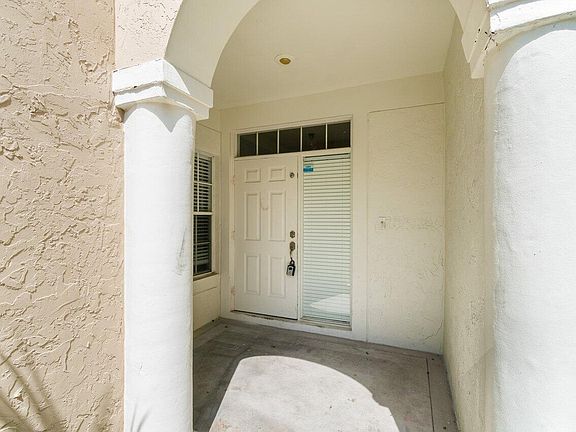 4th image of 5423 Grand Park Pl