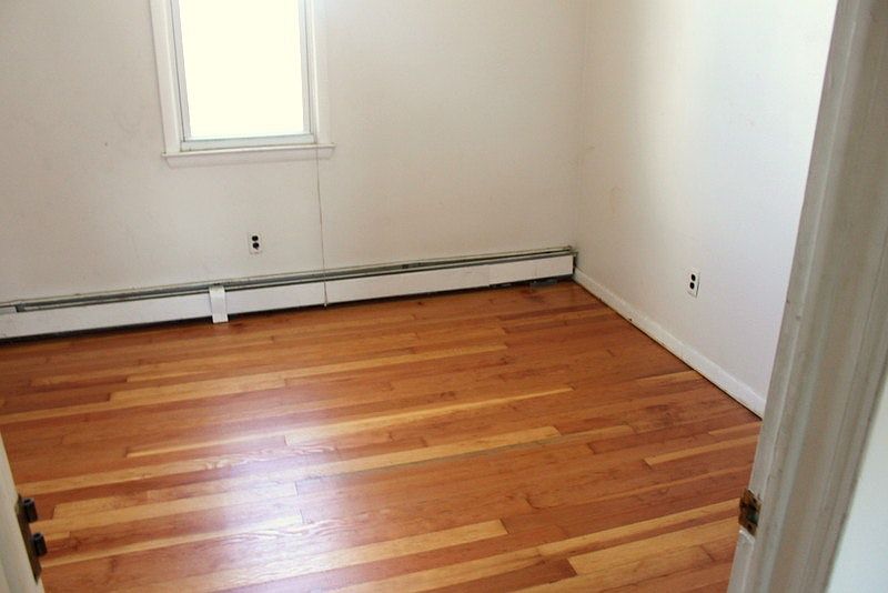 2nd image of 3333 Holbrook St APT 1R