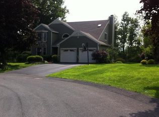 620 Somerset Dr, Slingerlands, NY 12159