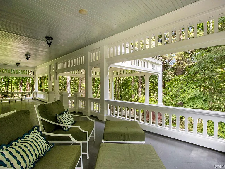 314 Haverstraw Rd — Photo 3