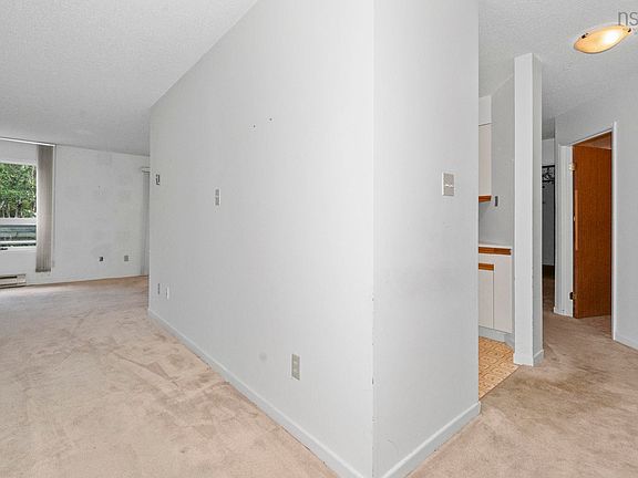 3rd image of 51 Wimbledon Rd Unit 207