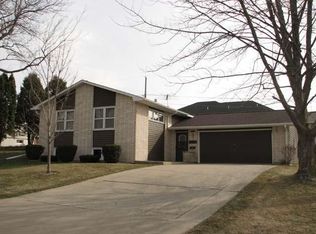 636 Main St, Holy Cross, IA 52053