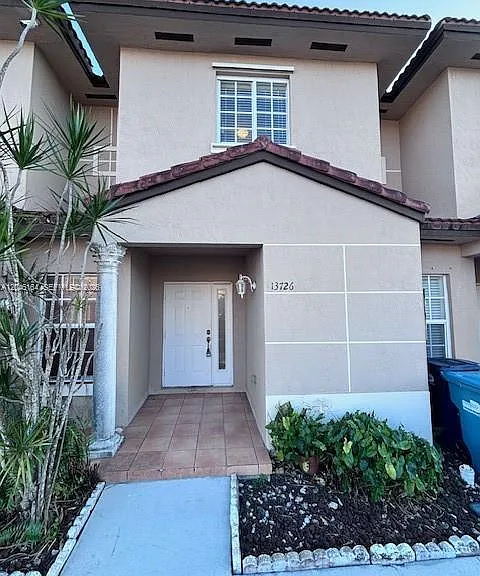 13726 SW 171st Ln — Photo 1