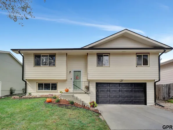 2445 SW 16th St, Lincoln, NE 68522