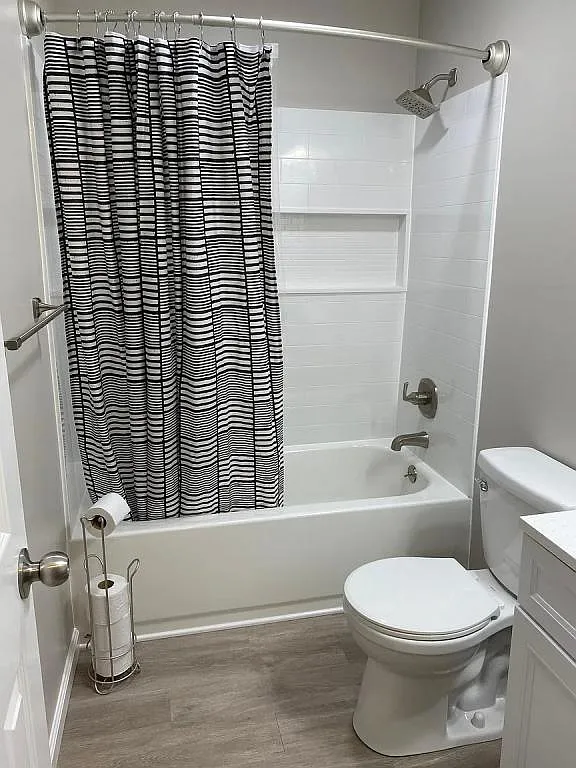 2 bed, 768 sqft, $1,800 — Photo 2