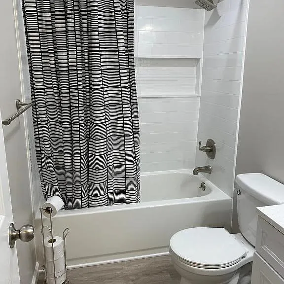 539 Cornell Ave — Photo 2