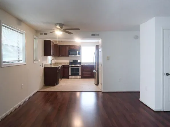 3281 15th Pl SE APT 201, Washington, DC 20020