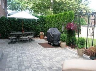 22 Manchester Rd, Eastchester, NY 10709