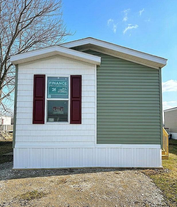 1st image of 1669 Meadow Ln #22