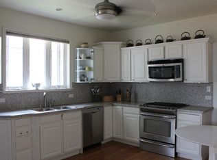 6226 W Warwick Ave, Chicago, IL 60634
