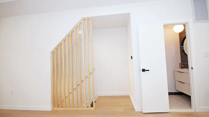 Rented by Modern Spaces | media 4