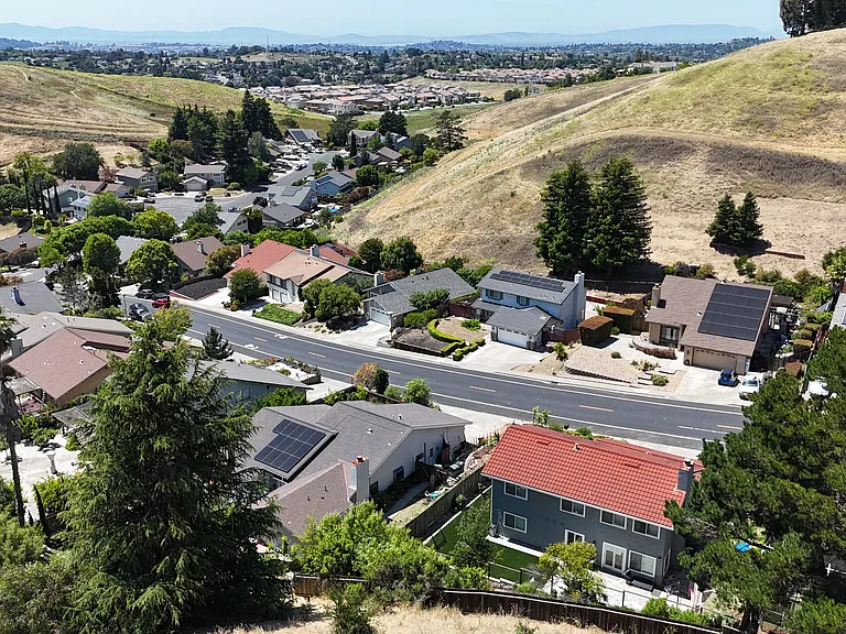 850 Rose Dr — Photo 33