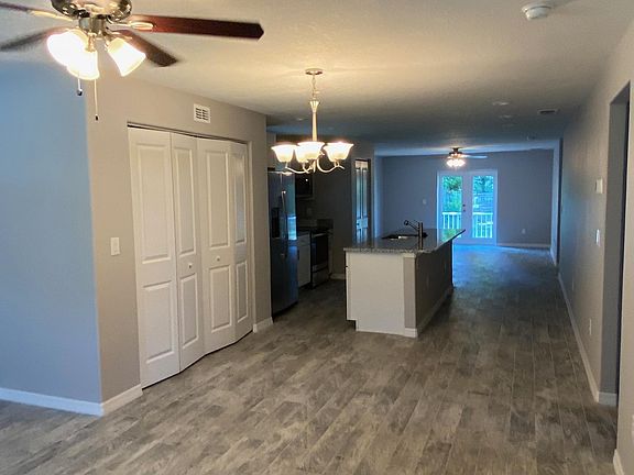 4th image of 1238 Vista Way