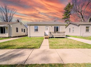 8890 Clippert St, Taylor, MI