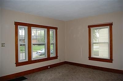 3rd image of 30 Vincent Ave
