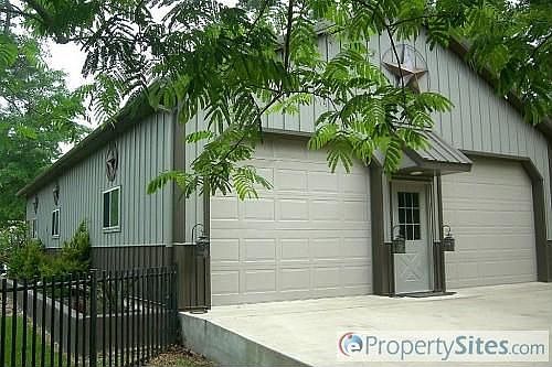 3rd image of 105 Lyndsey Dr