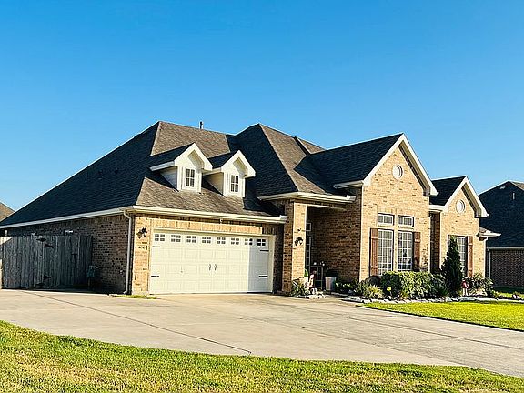 2nd image of 4010 Broadmoor Dr