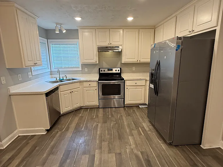 Cottage Grove Pl — Photo 33