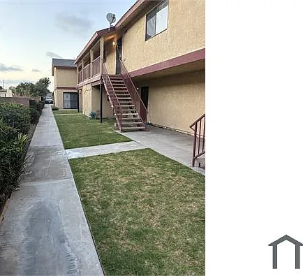 8631 Rose St — Photo 4
