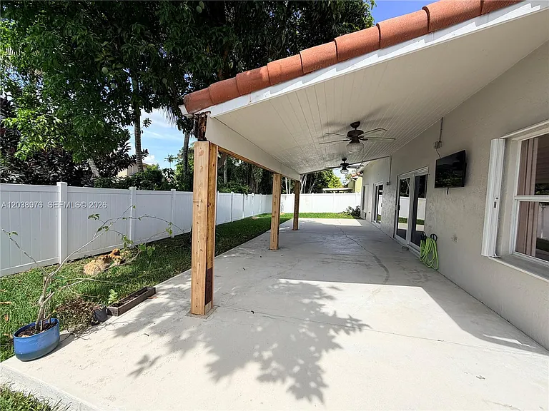 13040 SW 20th St — Photo 16