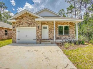 2927 N 15th Ave, Milton, FL 32583