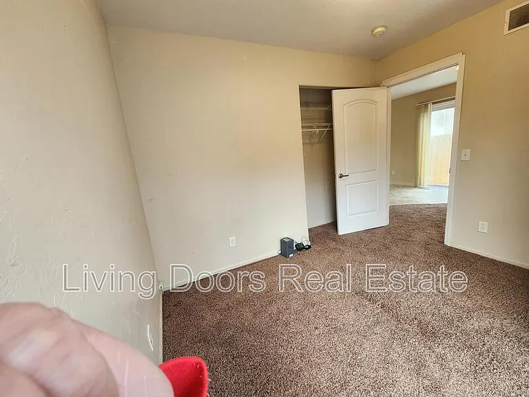 3829 W St — Photo 8