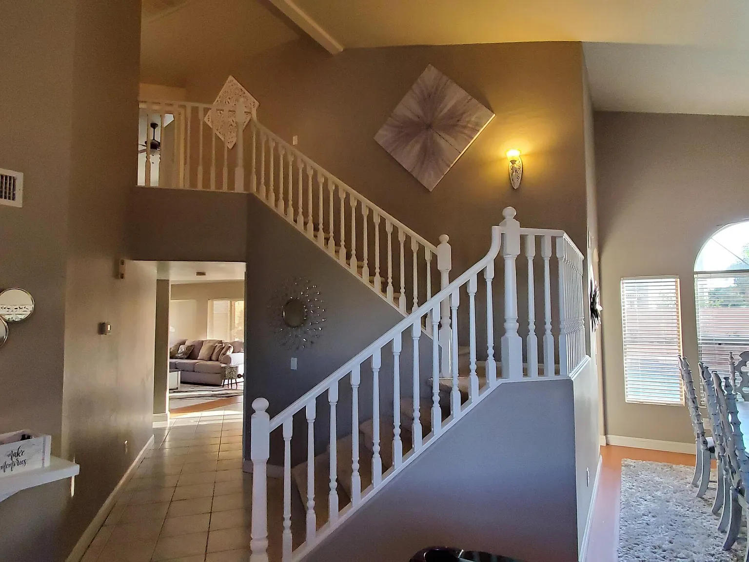5 bed, 3.0 bath, 2719 sqft, $4,950 — Photo 3