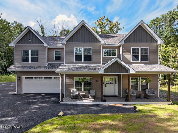 3rd image of 106 Hunters Ln
