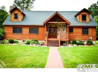 8801 Crawford Rd, Columbus, MI 48063