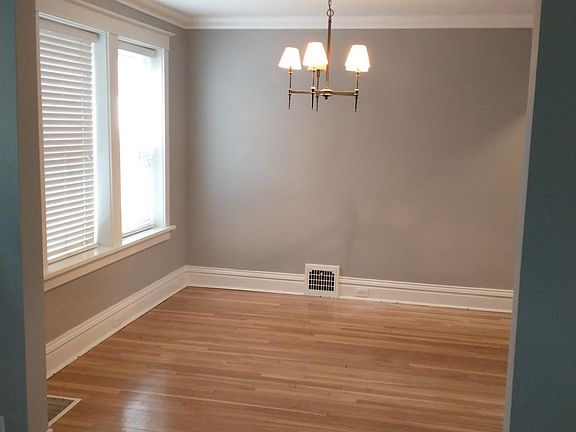 3rd image of 1430 Woodland Dr #1